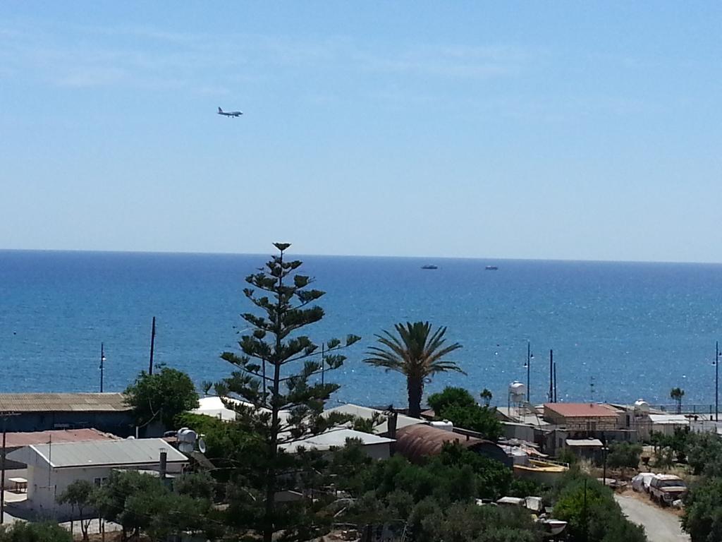 Pelides Apartments Larnaca Chambre photo