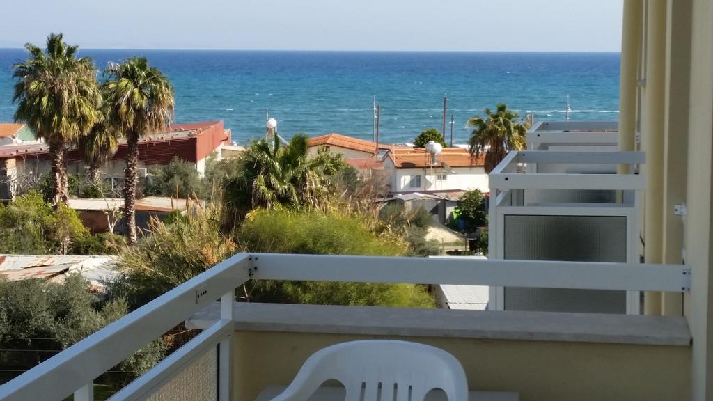 Pelides Apartments Larnaca Chambre photo