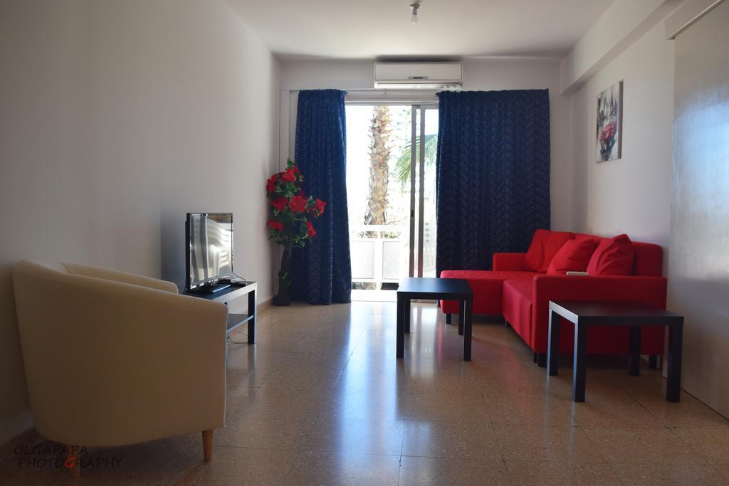 Pelides Apartments Larnaca Chambre photo